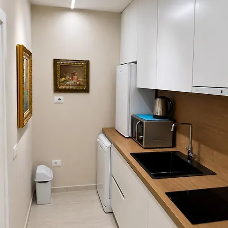 Nena Apartment's Cozy Modern